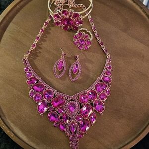 Lot of 2 fashion jewelry sets